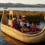 Convivir con los Uros en el Lago Titicaca: Una Experiencia Única en Puno, Perú