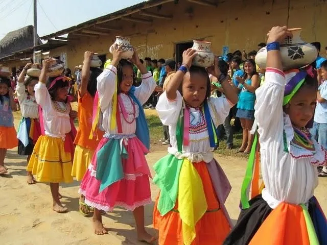 Perú Multicolor: Un Recorrido por los Pueblos Más Fascinantes del País
