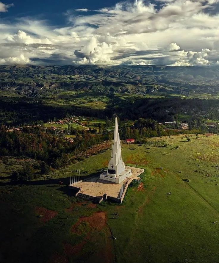 Perú Multicolor: Un Recorrido por los Pueblos Más Fascinantes del País